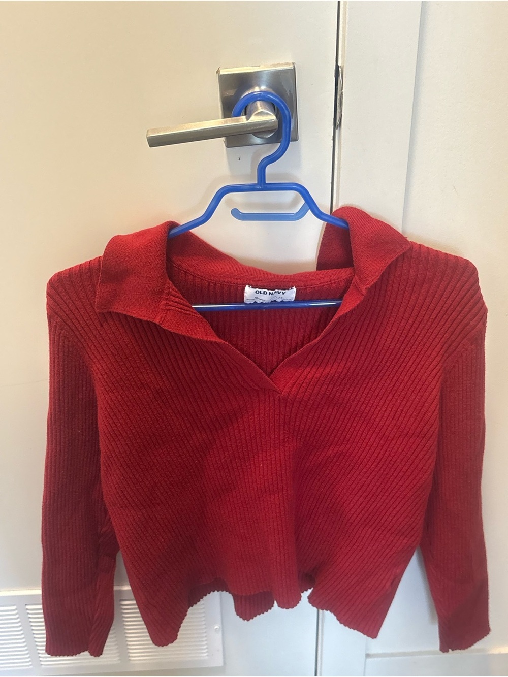 Old Navy Women's Crimson Ribbed V-Neck Sweater